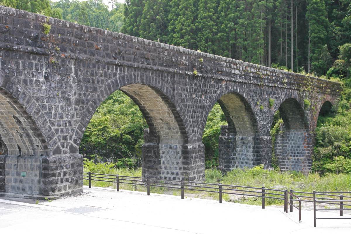 Meisei-iro Waterway Six Aqueduct Bridge