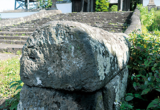カマボコ石の謎