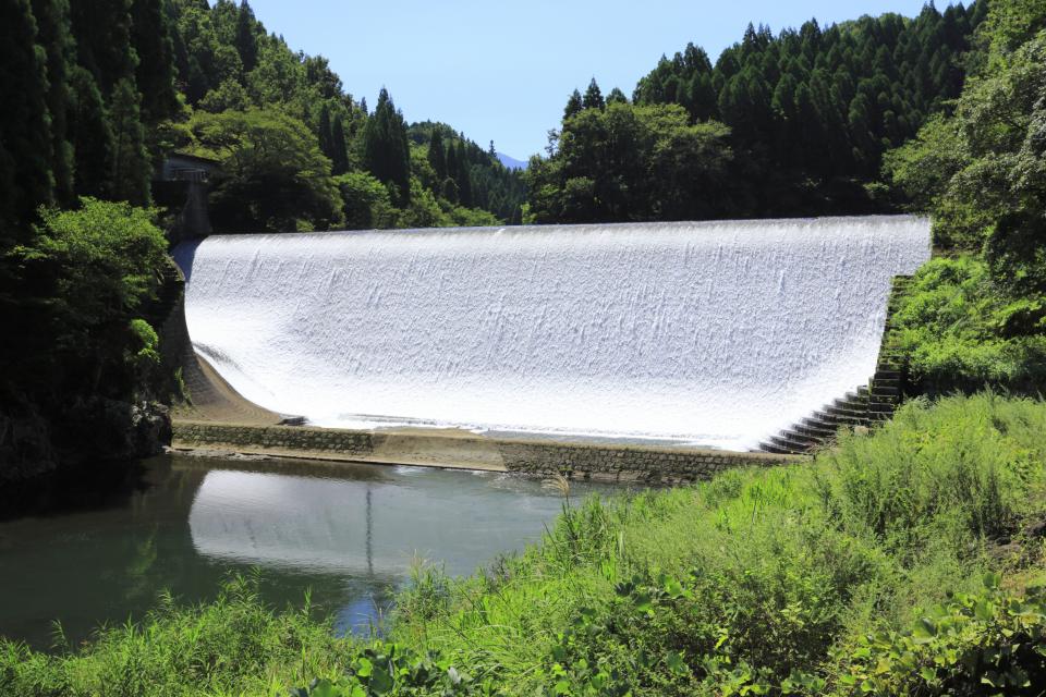 白水ダム